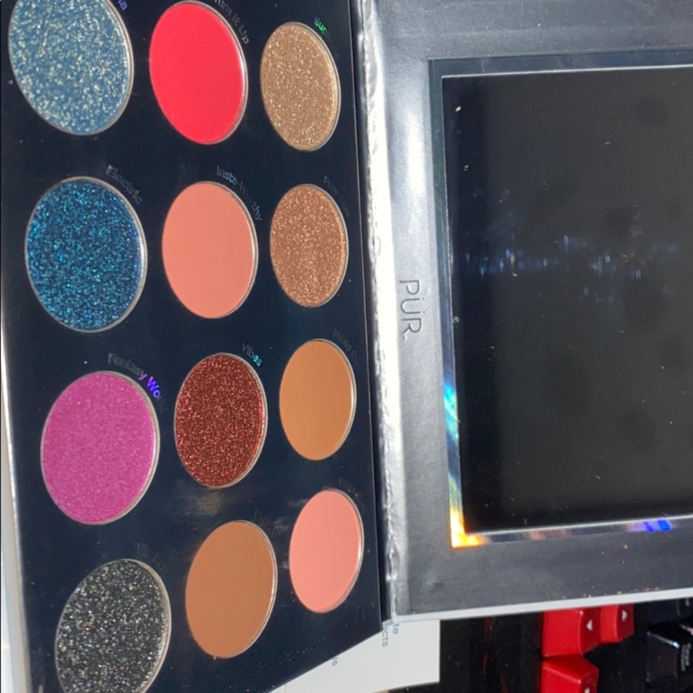 Eye shadow